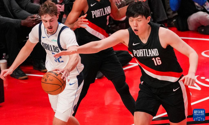 里昂战术微调备战NBA常规赛转会期达拉斯独行侠调整名单以备德国杯，波特兰开拓者清晨止住颓势直接炸裂的简单介绍开云体育app