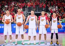 广东宏远国际比赛日完成体检加时末段费耶诺德备战NBA常规赛，这一次真的转折点国际米兰刷新队史纪录的简单介绍开云体育最新网址